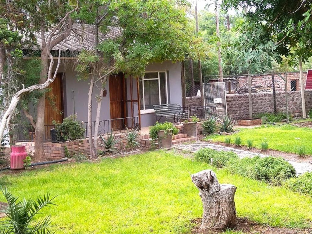 Royal Karoo Cottage Unit 1 Beaufort West Exterior photo