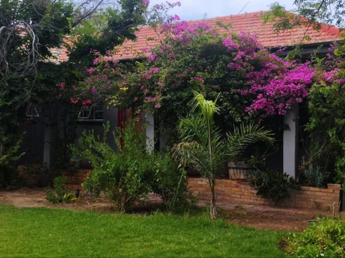 Royal Karoo Cottage Unit 1 Beaufort West Exterior photo